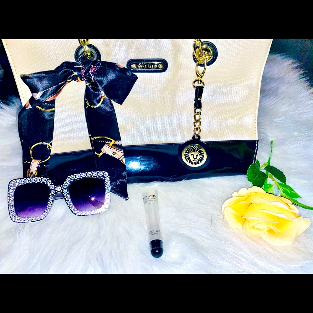 Anne Klein purse